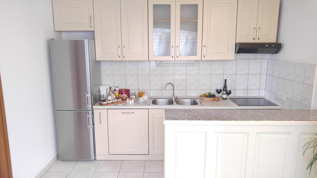 לוקבה Apartments Doris & Petra מראה חיצוני תמונה